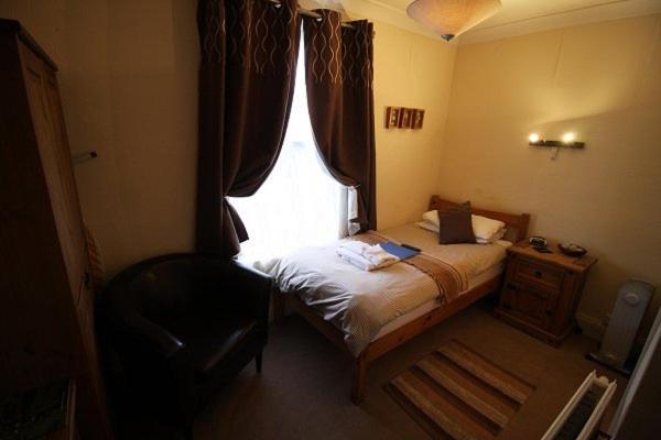 The Lodge Swindon Buitenkant foto